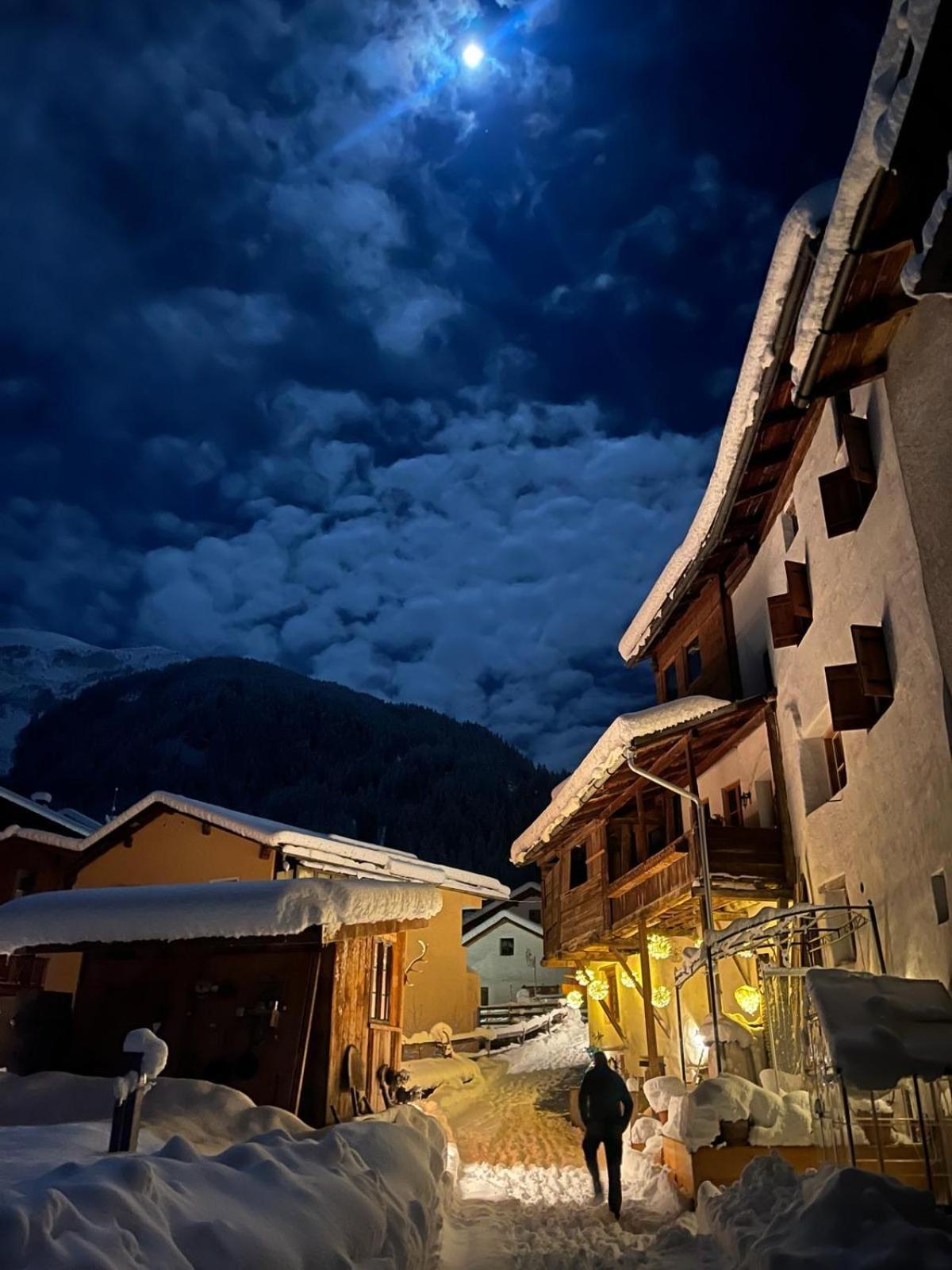 Bed and Breakfast Chasa Jaro Санта-Мария-Валь-Мюстаир Экстерьер фото