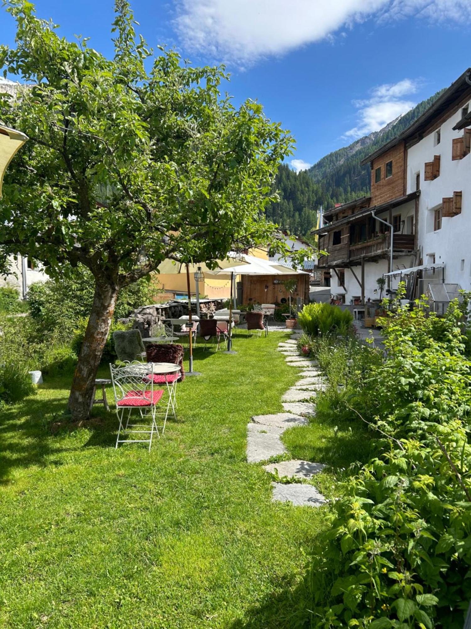 Bed and Breakfast Chasa Jaro Санта-Мария-Валь-Мюстаир Экстерьер фото